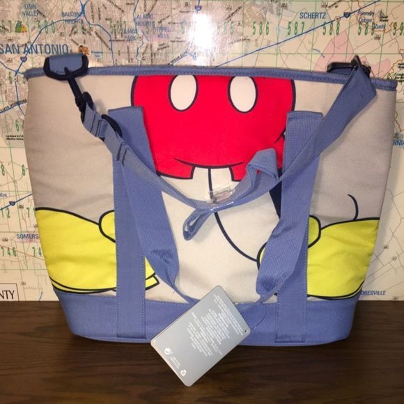 Disney Mackey Mouse. ice cooler fits a 12 pack very roomy insula - Picture 3 of 4